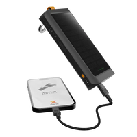 Go2 Powerbank 20W - 10.000 mAh met Solar en Lamp - Charcoal Black - Xtorm NL