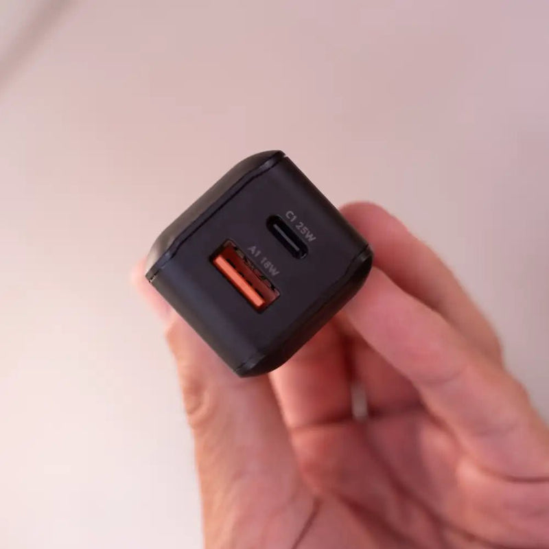 NextGen 25W Snellader - 2 poorten (USB-C PD + USB-A) - Midnight Black - Xtorm NL