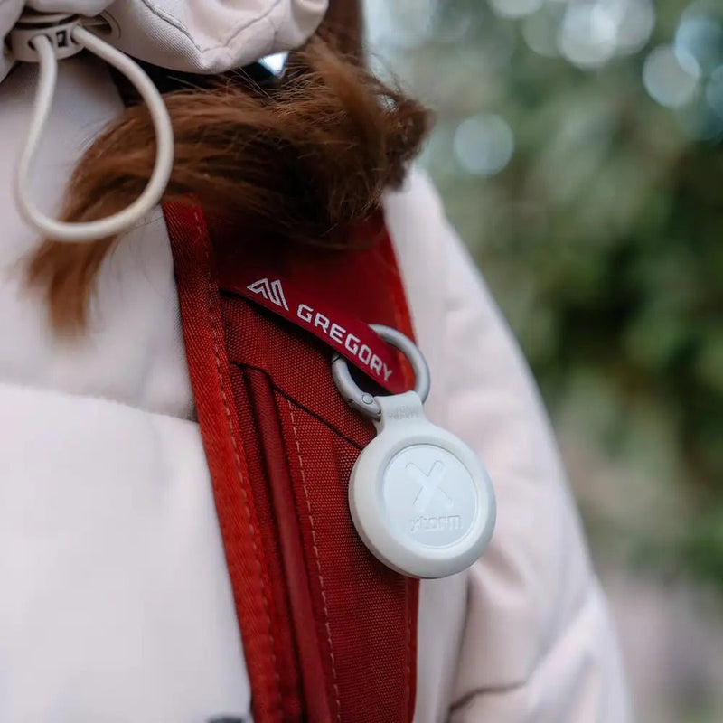 TravelTag for iPhone (iOS) - Water - resistant - Ash White - Xtorm NL