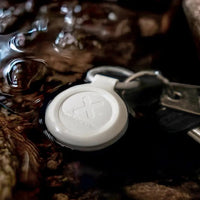 TravelTag for iPhone (iOS) - Water - resistant - Ash White - Xtorm NL