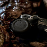 TravelTag for iPhone (iOS) - Water - resistant - Charcoal Black - Xtorm NL